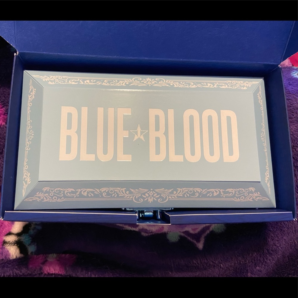 Jeffree Star Blue Blood palette